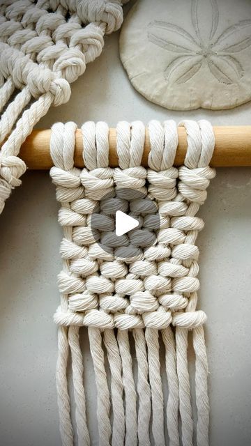 Macrame Woven Wall Hanging, Macrame Wave Knot Tutorial, Macrame Woven Knot, Macrame Wall Art Tutorial, Macrame Rug Tutorial, Diy Macrame Wall Hanging Tutorials, Easy Macrame Wall Hanging, Macrame Rug, Wall Art Tutorial