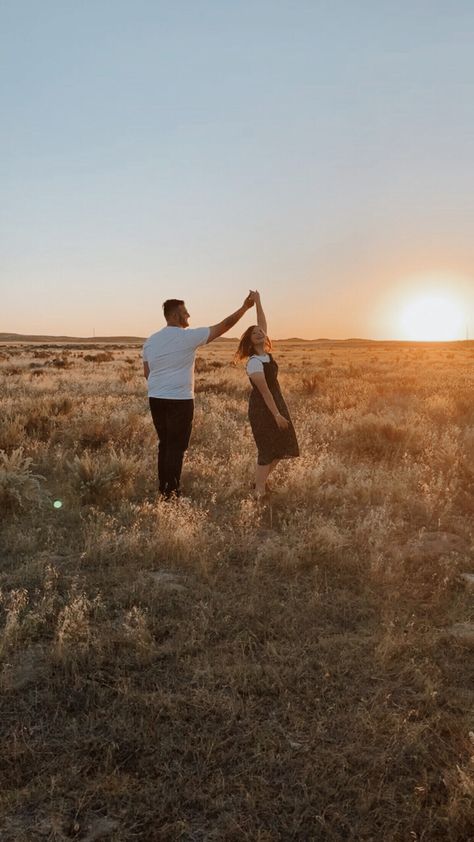 Stranger Session Photoshoot, Stranger Session Photography, Couple Shoot, Photography Inspo, Photography Session, Couple Photos, Photography