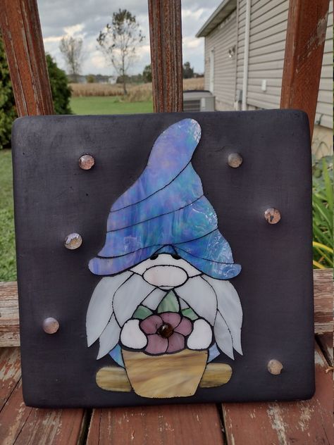 Stained Glass Patterns Free Printables Templates Gnomes, Mosaic Gnome, Stained Glass Gnomes, Fused Glass Gnomes, Stained Glass Garden Gnomes, Fairy Mosaic Pattern, Cat Stain, Hanging Stained Glass, Cement Garden