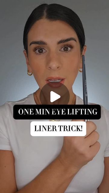 Lifted Eye Makeup Tutorial, 5 Minute Eye Makeup, Makeup To Lift Eyes, Heavy Eyelid Makeup, Makeup For Tired Eyes, Eye Makeup Downturned Eyes, Lifted Eye Makeup, Eye Lifting Makeup, Eye Makeup Over 40