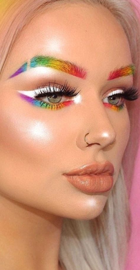 Lgbtq Makeup Ideas, Pride Parade Makeup, Rainbow Makeup Looks, Pride Makeup Ideas, Lgbtq Makeup, Makeup Pride, Rainbow Eye Makeup, Pride 2023, Makeup Jobs