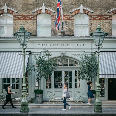 Charlotte Street Hotel, Fitzrovia, London London Cafe Exterior, London Store Fronts, Paris Cafe Exterior, Paris Hotel Exterior, London Residential Street, Charlotte Street Hotel, Fitzrovia London, Dining Room Decor Traditional, Charlotte Street