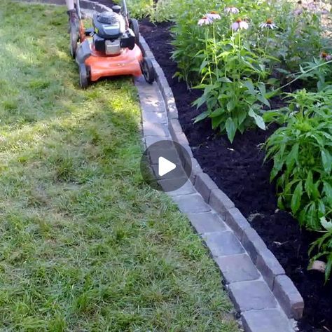 Garden Bed Edging Ideas Diy, Flower Bed Edging Ideas Stones, Cement Borders Garden Edging, Flower Pavers, Edging Ideas For Flower Beds, Cheap Edging Ideas Diy, Front Yard Edging Ideas, Paver Garden Bed, Yard Edging Ideas