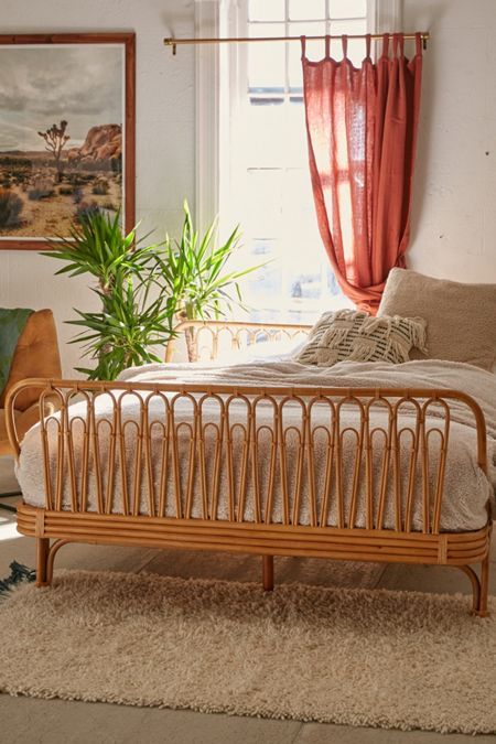 Rattan Bed, 70s Home, 70s Home Decor, Dekorasi Kamar Tidur, Boho Bedding, Design Del Prodotto, Bed Base, Rattan Furniture, Tropical Decor