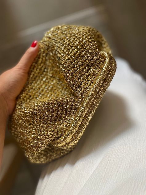 Metallic Gold Raffia Small Pouch Clutch Bag Bridal Wedding - Etsy Glitter Clutch Bag, Hand Knit Bag, Glitter Clutch, Crochet Bag Tutorials, Handmade Clutch, Crochet Bag Pattern Free, Wedding Clutch, Bridal Clutch, Handbag For Women