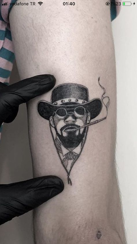 Django Tattoo Ideas, Quinton Tarantino Tattoo, Quinten Tarantino Tattoo, Famous Movie Tattoos, Inglorious Basterds Tattoo, Django Unchained Tattoo, Classic Movie Tattoos, Movie Scene Tattoo, Movie Tattoo Designs