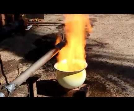 Simple Waste Oil Burners Construction Waste Oil Burner, Burn Barrel, Forge Burner, Diy Rocket Stove, Diy Rocket, Oil Heater, Chamber Pot, Rocket Stove, Induction Heating