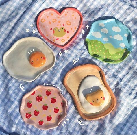 Clay Inspiration Aesthetic, Small Clay Designs, Polymer Clay Dishes, Things Made Of Clay, Clay Cute Ideas, Cute Clay Stuff, Small Clay Art, Small Air Dry Clay Ideas, Useful Clay Ideas