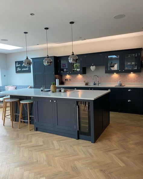 25 Beautiful And Modern Navy Kitchen Islands You Need To See Modern Navy Kitchen, Kitchen Islands Ideas, Insta Vs Reality, Milky Coffee, Herringbone Laminate Flooring, Split Level Remodel, Dining Room Pantry, Navy Kitchen, Open Plan Kitchen Diner