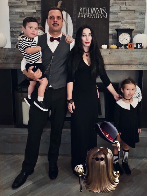 The Adam Family Costume, Adams Family Themed Party, Adams Family Couple Costume, Adams Family Wednesday Costume, The Addams Family Party Ideas, Diy Gomez Addams Costume, Diy Addams Family Costume, The Addams Family Birthday Party, Family Adams Family Costumes