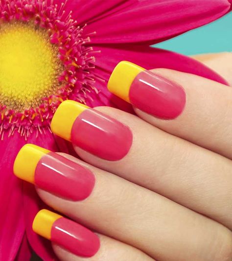 Top 23 Nail Art Blogs You Need To Check Out Now Solar Nail Designs, Nailart Tutorial, White Nails With Gold, Solar Nails, Yellow Nail, French Manicure Designs, Loyalty Cards, Simple Nail Art Designs, White Nail