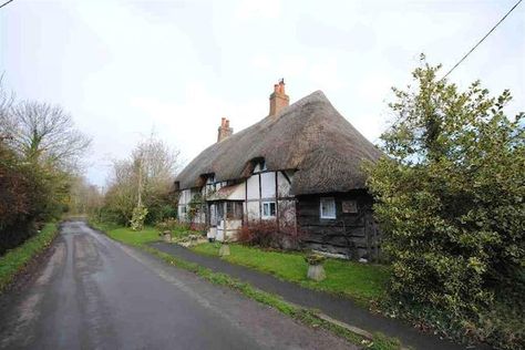 4 bed cottage for sale in Watery Lane, Sparsholt, Wantage, Oxfordshire Wantage Oxfordshire, Country Things, Flats For Sale, Estate Agents, Estate Agent, Property For Sale, Portal, The Top, Cottage