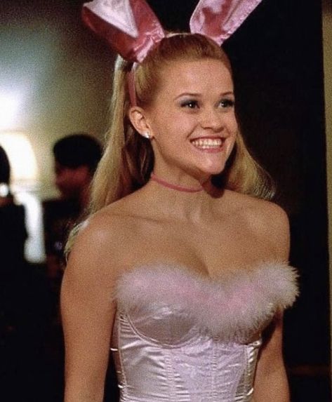 Halloween Costume Inspiration, Never Underestimate A Woman, Bunny Cosplay, Law Degree, Harvard Law, Elle Woods, Bunny Costume, Bunny Outfit, Halloween Costume Outfits