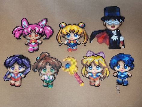 Sailor Moon Perler Beads, Moon Perler Beads, Sailor Moon Perler, Pixelart Anime, Beaded Ideas, Pixel Beads, Easy Perler Beads Ideas, Hamma Beads, Perler Art