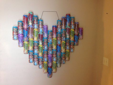 Glue peace tea cans together and hang it on the wall. Art! Peace Tea Cans Room Decor, Soda Can Wall Art, Monster Can Wall Decor, Things To Do With Arizona Tea Cans, Peace Tea Can Ideas, Monster Cans Room Decor, Peace Tea Can Crafts, Monster Can Wall, Can Art Ideas