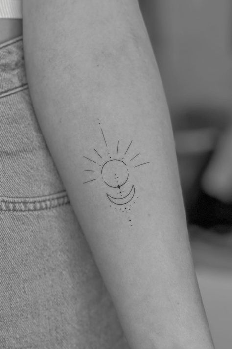 Minimalist Leo Tattoo Women, Still I Rise Sun And Moon Tattoo, Sun Tattoos On Arm, Beautiful Sun Tattoos For Women, Still I Rise Tattoo Sun And Moon, Rising Sun And Moon Tattoo, Rising Moon Tattoo, Simple Moon Tattoos For Women, Still I Rise Sun Tattoo