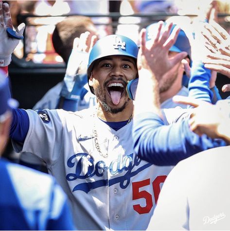 Mookie Betts Dodgers, Mookie Betts Wallpaper, Let's Go Dodgers, Dodgers Nation, Baseball Wallpaper, Cody Bellinger, Baseball Stuff, Funny Baseball, Bleed Blue