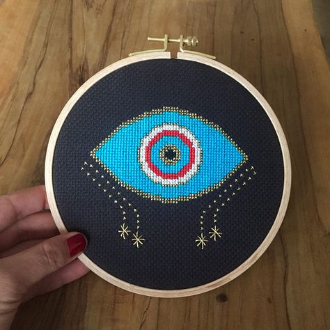 Evil Eye Cross Stitch, Eye Cross Stitch Pattern, Eye Cross Stitch, Beginner Cross Stitch, Cactus Cross Stitch, Hand Evil Eye, Cross Stitch Beginner, Diy Jewelry Rings, Pattern Modern