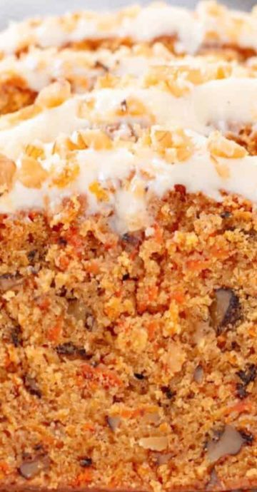 Carrot Cake Loaf Recipe, Carrot Sheet Cake, Carrot Bread Recipe, Carrot Loaf, Carrot Cake Bread, Carrot Cake Loaf, Cake Loaf, Best Carrot Cake, Cake With Cream Cheese Frosting