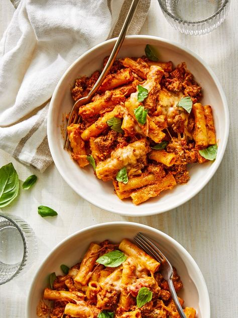 Instant Pot Baked Ziti Instant Pot Ziti, Instant Pot Baked Ziti, Southern Living Recipes, Southern Dinner, Hearty Dinner Recipes, Pasta Dinners, Baked Ziti, Supper Recipes, Interesting Food