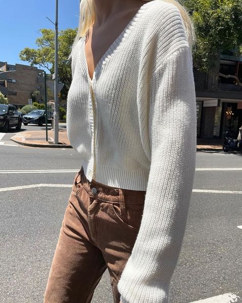 Brandy Cardigan, Brandy Melville Cardigan, Fall Outfits Aesthetic, Brandy Melville Outfits, Models Off Duty Style, Trending Fashion Outfits, Fall Fits, Basic Outfits, Cozy Fashion