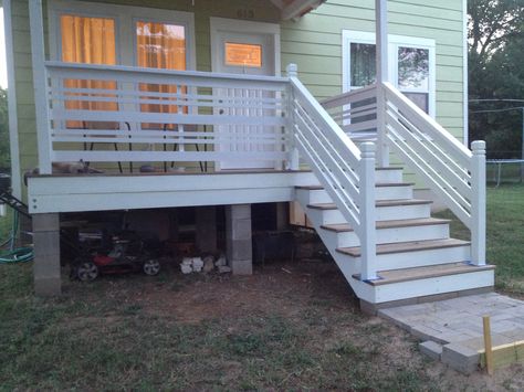 Front Porch Horizontal Railing Porch Stair Railing Ideas Front Steps, Railing On One Side Of Porch, Horizontal Porch Railing, Front Porch Horizontal Railing, Porch Horizontal Railing Ideas, Coastal Porch Railing Ideas, Beach House Deck Railing, Porch Banister, Horizontal Deck Railing