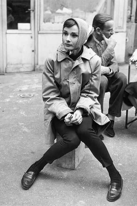 Invest in a pair of penny loafers. - TownandCountrymag.com Audrey Hepburn Outfit, Pattie Boyd, Audrey Hepburn Photos, Gamine Style, Urban Culture, Audrey Hepburn Style, Bridget Jones, Hepburn Style, Sharon Tate