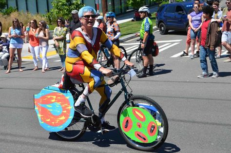 Fremont Solstice Parade: Seattle Summer with a Naked Bike Ride Fremont Seattle, Seattle Summer, Solstice Festival, Bike Couple, Live Animals, Summer Celebration, Green Hats, Summer Solstice, Bike Ride