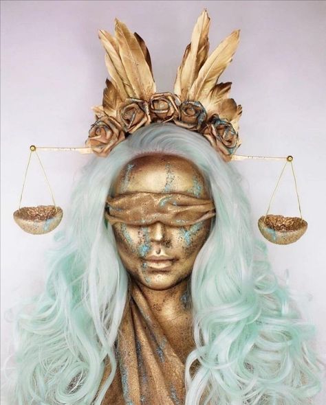 Libra Makeup Looks, Creepy Halloween Makeup, Makeup Books, Face Art Makeup, Face Paint Makeup, Halloween Makeup Inspiration, Special Effects Makeup, Fx Makeup, Creative Makeup Looks