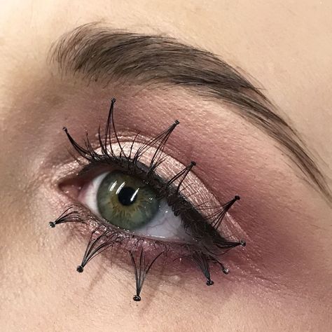 Fantasy Make-up, Applying Eye Makeup, Evening Makeup, Fx Makeup, Individual Lashes, Longer Eyelashes, Makeup Eyelashes, Fantasy Makeup, Colorful Eyeshadow