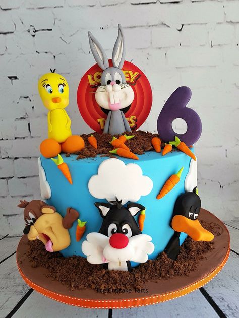 Bunny Cake Design, Looney Tunes Cake, Bugs Bunny Cake, Bunny Cake Ideas, Mini Tortillas, Bunny Cake, Space Jam, Bugs Bunny, Looney Tunes