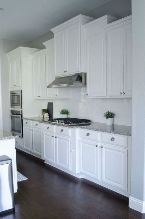 White Cupboards, Kabinet Dapur, Grey Countertops, Cabinet Remodel, Kitchen Details, Open Living, Kitchen Remodel Before And After, New Kitchen Cabinets, Kitchen Corner