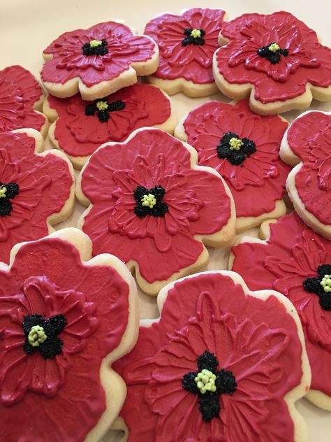 Floral Cookies, Flower Cookies, Remembrance Day, Cookie Ideas, 4th July, Decorated Cookies, Cookie Decorating, Sugar Cookies, Poppies