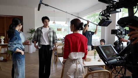 See behind the scenes of the making of a ‘K-drama’ show in South Korea | CNN Chip Bags, Squid Game, K Drama, Shows On Netflix, 5 Things, Deep Sea, Korean Drama, South Korea, Behind The Scenes