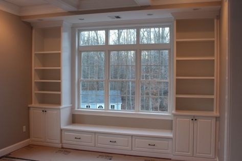 Shabby Chic Bookcase, Built In Bench Seating, Built In Bookshelves, Bench Seating Kitchen, Window Seat Design, Dining Room Bench Seating, Garage Remodel, Window Seats, Window Benches