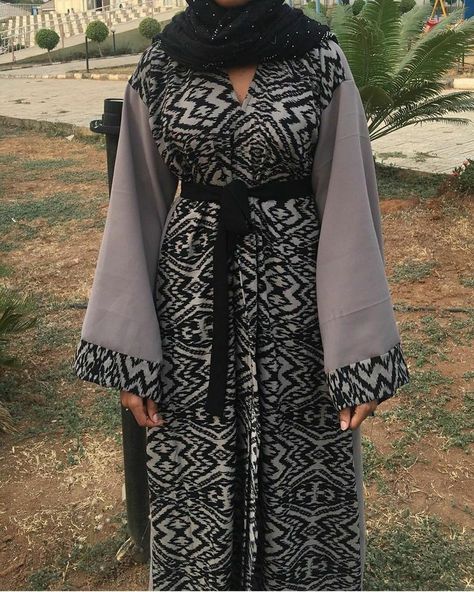 Kimono Hijab Outfit, Jalabia Styles For Women, Stylish Abaya, Jalabia Styles, Boubou Styles For Women, Modest Dresses Fashion, African Dresses For Kids, African Fashion Designers, African Fashion Skirts