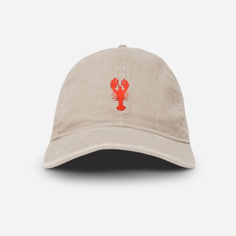 en coton délavé, broderie Homard  Découvrez notre nouvelle casquette brodée Homard 100% coton ! Cette casquette, idéale pour vos sorties, vous permettra de profiter du beau paysage breton sans être ébloui par le soleil. Elle s'adapte également à toutes les têtes grâce à sa patte de réglage située à l'arrière.  À l'instar du homard qui change sa carapace, renouvelez vous aussi votre garde robe et votre style grâce à cette casquette brodée et originale.