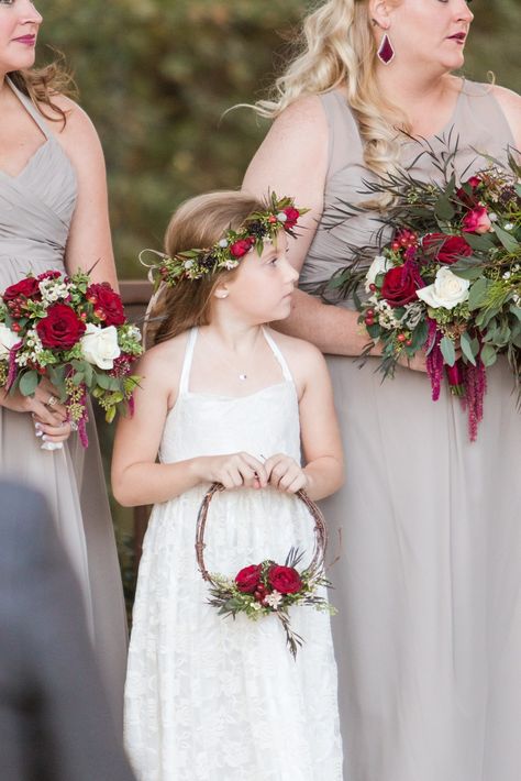 Junior Bridesmaid Flower Crown, Flower Ladies Wedding, Flower Girl Hoop Bouquet, Big Princess Wedding Dresses, Flower Girl Wreaths, Bridesmaids Accessories, Flower Crown Bridesmaid, Flower Girl Wand, Young Wedding