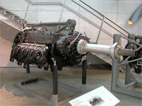 Daimler-Benz DB610 piston aero engine-24 cylinders ,2950 HP. W16 Engine, B16 Engine, Wankel Engine, Aviation Image, 1uzfe Engine, Ford 302 Engine Rebuild, Daimler Benz, Aircraft Engine, Ww2 Aircraft