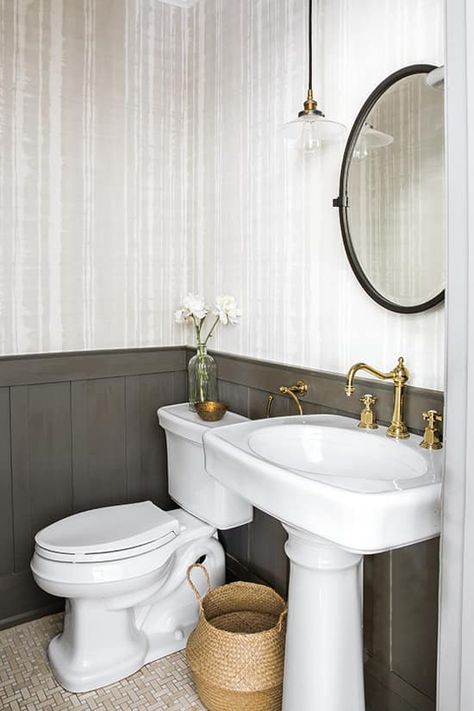 The New Neutrals | Style at Home Ashley Montgomery Design, Bathroom Wainscoting Ideas, Ashley Montgomery, Marble Mosaic Backsplash, Bathroom Wainscoting, Wainscoting Ideas, Installing Wainscoting, Wainscoting Bathroom, Vintage Bedside Table