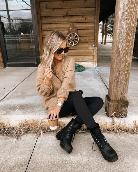 Almost Ready Blog, Amanda West, Happy Sunday Friends, Sunday Friends, Best Casual Outfits, Casual College Outfits, Nashville Outfits, Style Inspiration Casual, Boho Fashion Summer