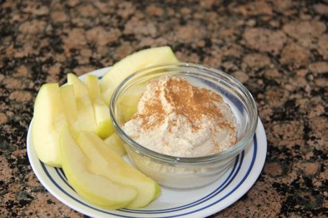 Peanut Butter Cottage Cheese, Cinnamon Peanut Butter, Apple Dip Recipe, Chip Dip Recipes, Dip Recipes Hot, Cottage Cheese Dips, Cottage Cheese Desserts, Peanut Butter Dip, Apple Dip