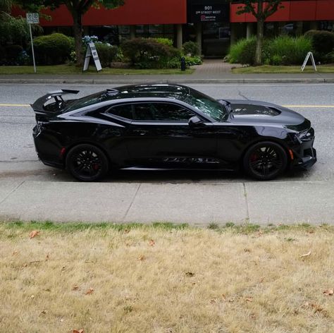 Black Camaro Aesthetic, Modded Camaro, All Black Camaro, Blacked Out Camaro, Camaro Zl1 Black, Black Chevy Camaro, Black Chevrolet Camaro, 2023 Camaro, Chevrolet Camaro Zl1 1le