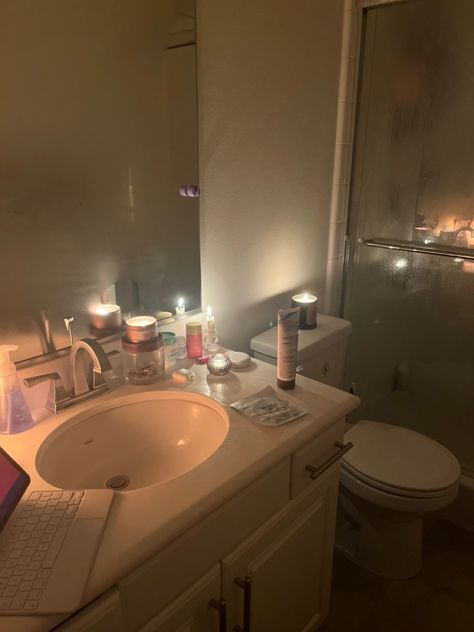 Shower Candles Bathroom, Candle Shower Aesthetic, Early Morning Shower Aesthetic, Romanticizing Showering, Night Light Bathroom, Everything Showers Aesthetic, Shower At Night Aesthetic, Clean Girl Shower Aesthetic, Evening Shower Aesthetic