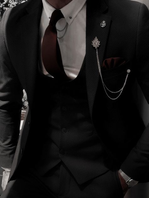 ℎ𝑒𝑎𝑣𝑒𝑛𝑠𝑐𝑥𝑛𝑡 Black Suit Red Tie Aesthetic, Heartless Hunter, Dnd Aesthetic, Royalty Design, Selection Series, Man In A Suit, Gentleman Aesthetic, Royal Aesthetic, Character Aesthetics