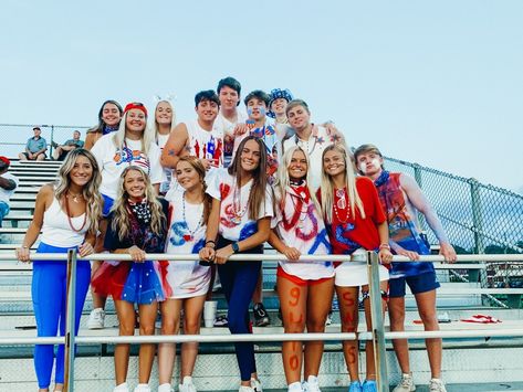 America Themed Football Game Outfit, Usa Football Theme Outfit, Football Season Outfits, Fourth Of July Pics, Football Game Outfit Highschool, Homecoming Spirit Week, Welcome To My Life, Homecoming Spirit, High School Football Games