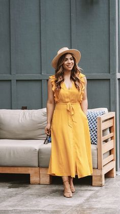 Summer Outfits For Ladies, Yellow Flowy Dress, Best Summer Outfits, Yellow Dress Casual, Yellow Dress Outfit, Outfits For Ladies, Midi Dress Outfit, Elegant Dresses Classy, Cool Summer Outfits