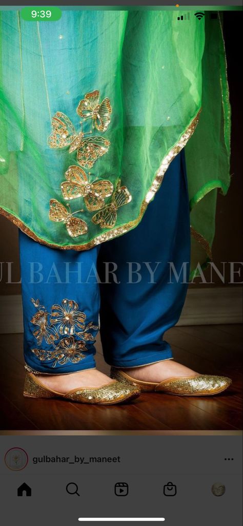 Peacock Suit Design, Mustard Colour Combination, Green Suits, Suit Inspiration, Silk Fabric Dress, Patiala Suit Designs, Pure Chiffon Sarees, Churidar Neck Designs, Churidar Designs