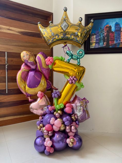 Princess Balloon Decorations, Fancy Balloons, Balloon Bouquet Delivery, Balloons Number, Party Lounge, Festa Moana Baby, Balloons Bouquet, Princess Balloons, Rapunzel Birthday Party