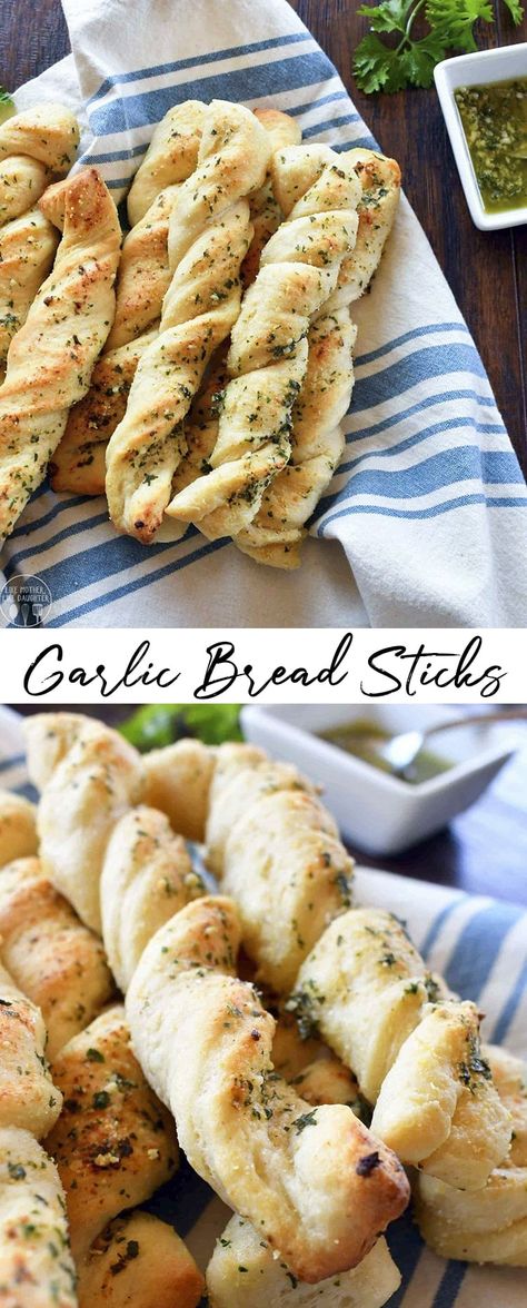 Homemade Garlic Bread Sticks, Breadsticks Olive Garden, Garlic Breads, Garlic Bread Sticks, Garlic Twist, Homemade Breadsticks, Bread Twists, Homemade Garlic Bread, Bread Sticks Recipe